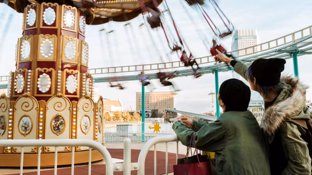 Carrusel en parque de atracciones